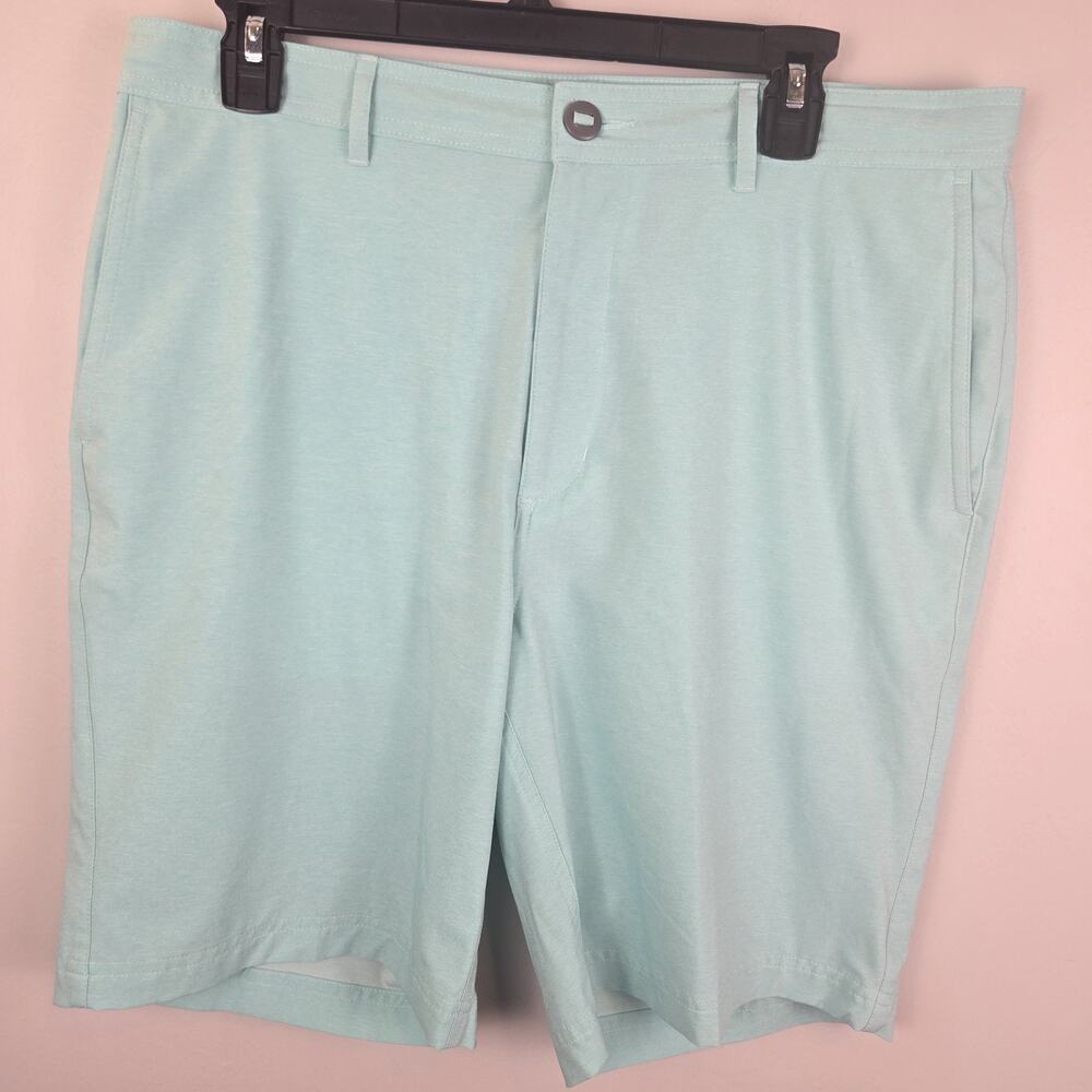 Roundtree & Yorke Performance sz 34 Mint Green straight golf shorts 10" Inseam